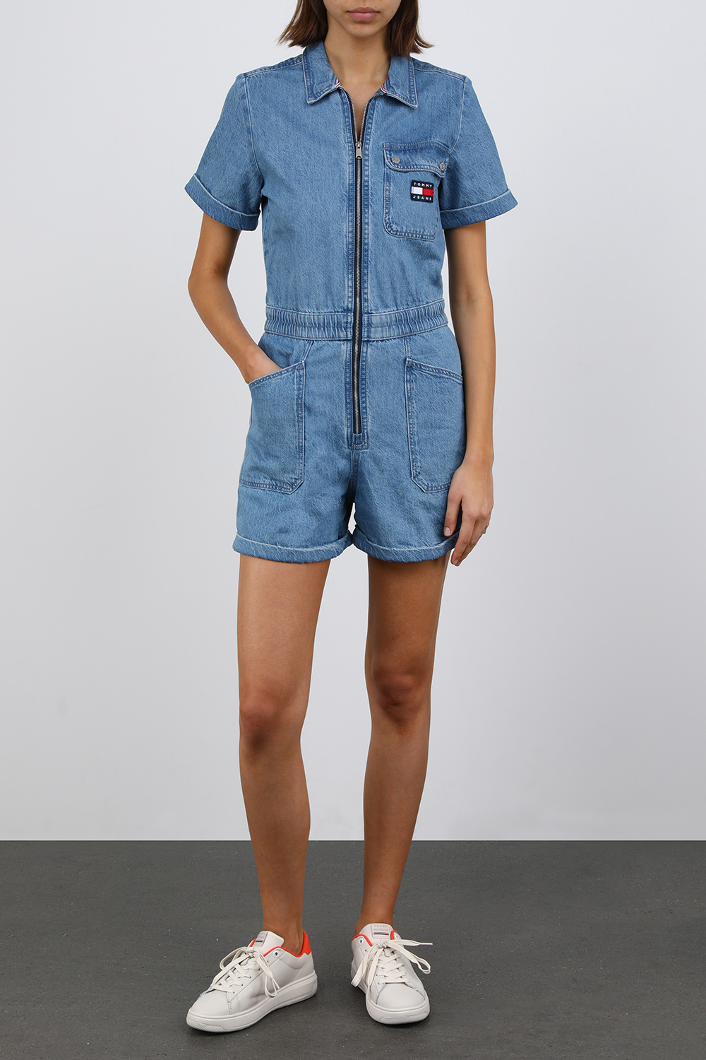 אוברול גינס קצר עם רוכסן בגוון כחול